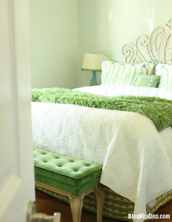 Thư giãn trong phòng ngủ với màu xanh lá cây