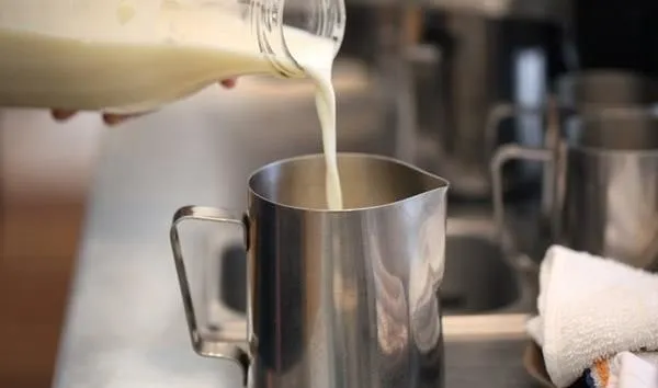 Chia Sẻ Kinh Nghiệm Chọn Mua Ca Đánh Sữa Tốt Nhất Cho Bạn