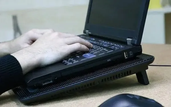 [Tư Vấn] Nên Mua Đế Tản Nhiệt Laptop Loại Nào Tốt Nhất?